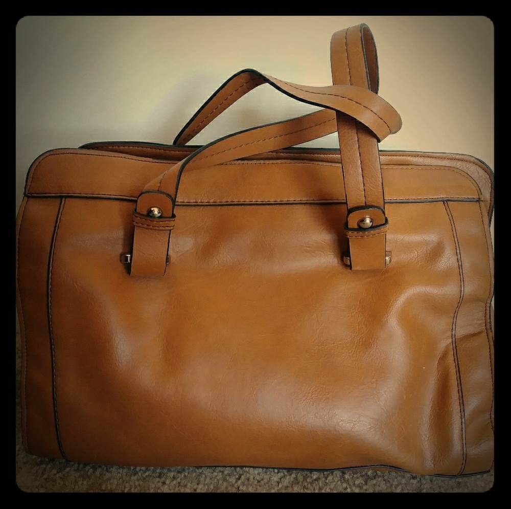 Beautiful like new Merona hand bag
